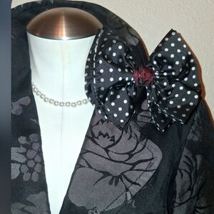 👔 IT'S A SALE!! DEBONAIR BOWTIE BROOCH NECKLACE 👔